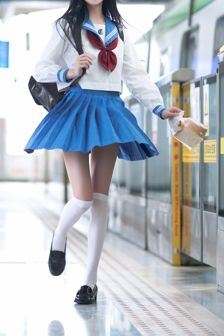 桜桃喵 – 地铁JK-精美作品