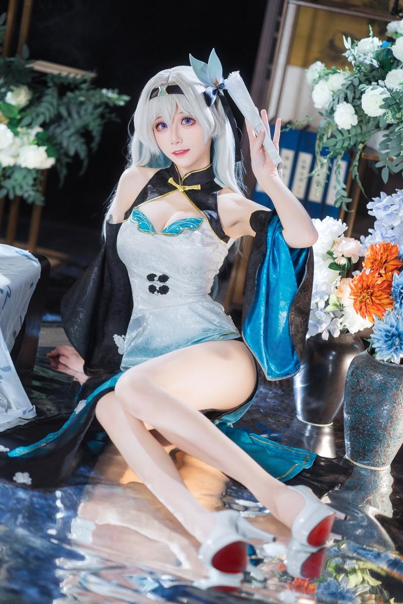 Tomoyo酱 星穹铁道 流萤旗袍【24P-106MB】-值得一看